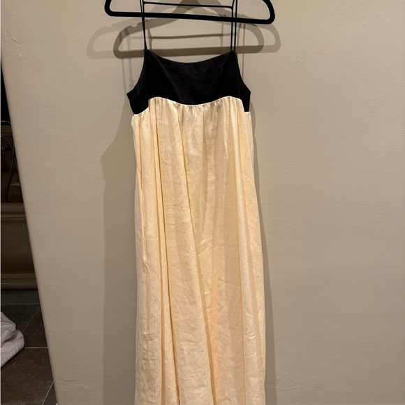 DISSH Black and Cream Maxi Dress - Picture 2 of 2